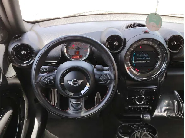Car image 23