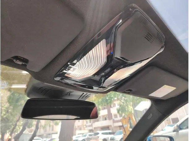 Car image 41