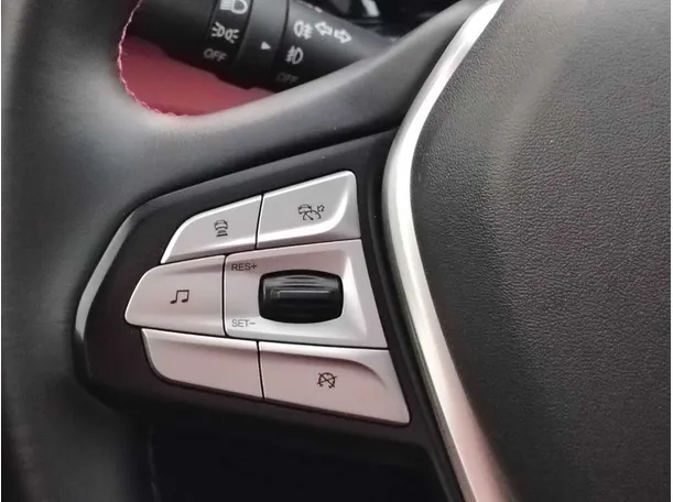 Car image 33