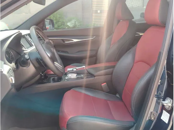 Car image 13