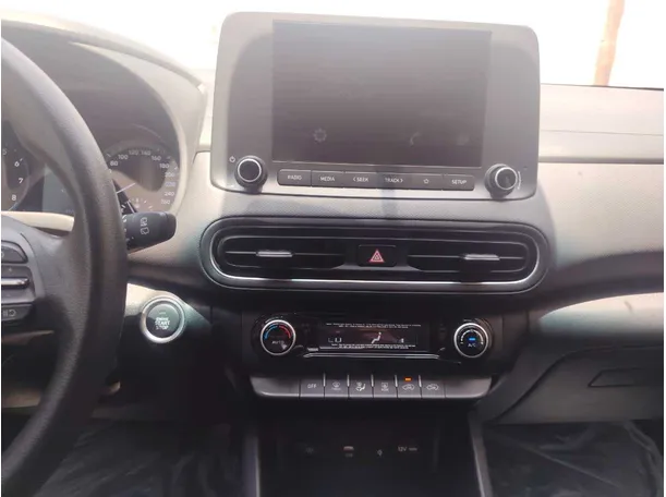 Car image 22