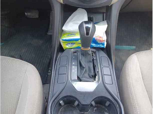 Car image 14