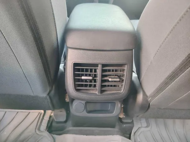 Car image 39