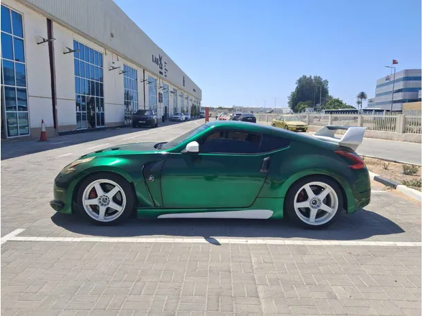 Car image 4