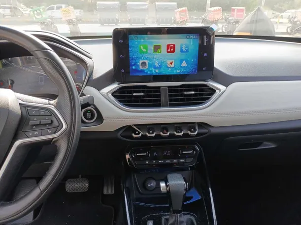 Car image 16