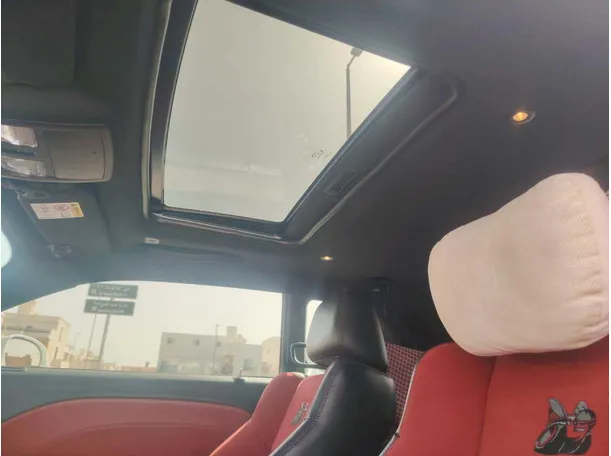 Car image 40