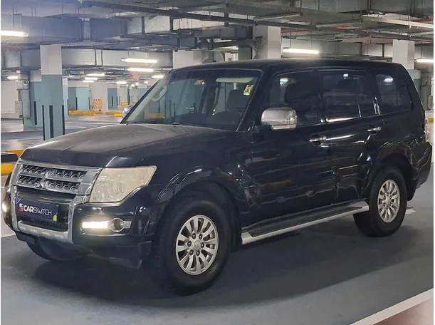 2015 Mitsubishi Pajero in Dubai