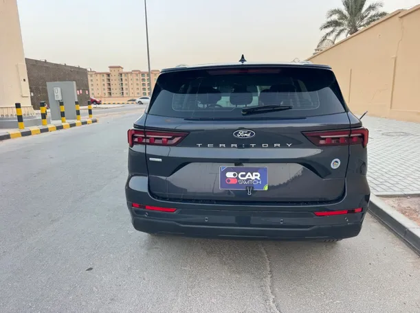 Car image 6