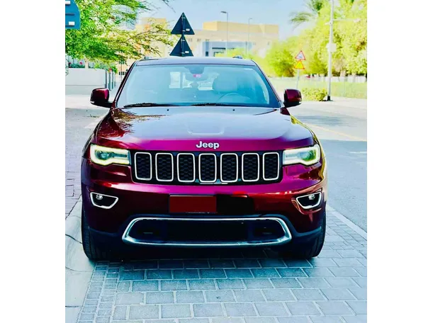 2018 Jeep Grand Cherokee in Dubai