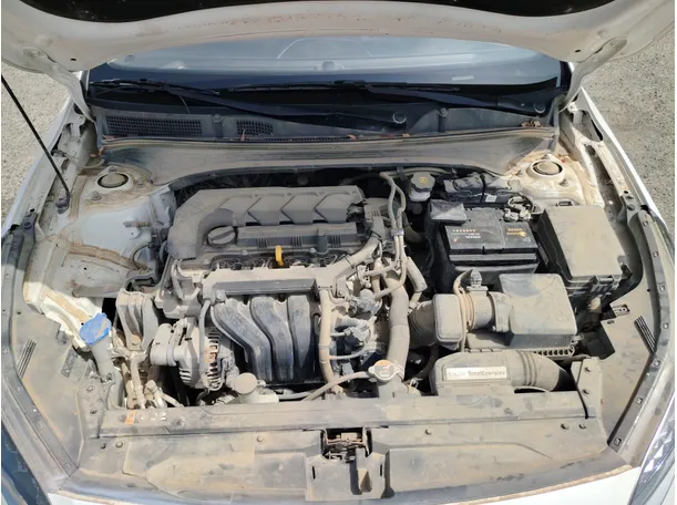 Car image 27