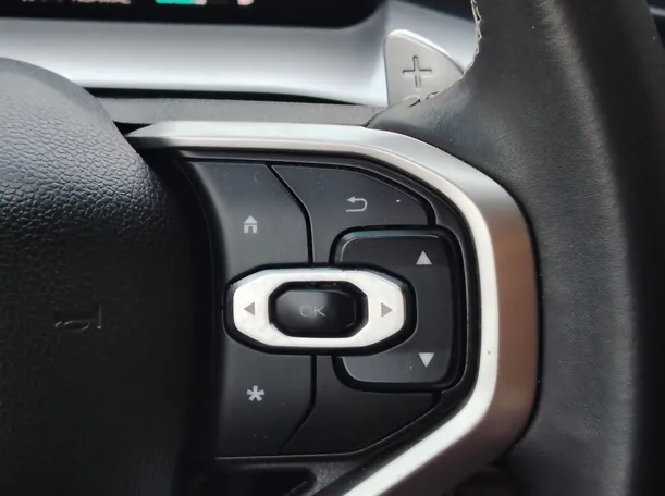 Car image 33