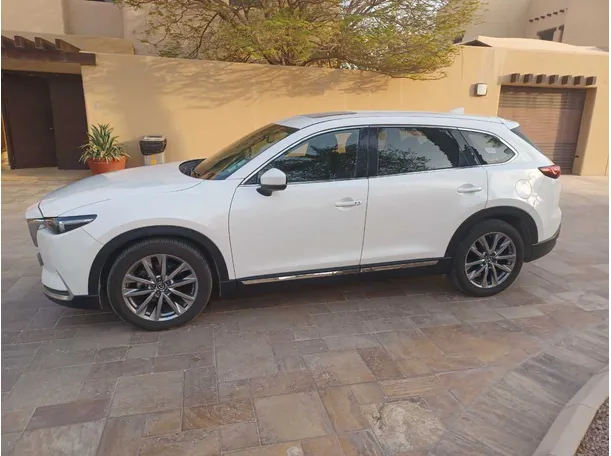 Car image 8