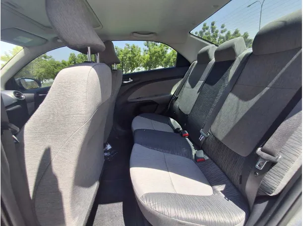 Car image 13