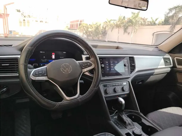 Car image 31