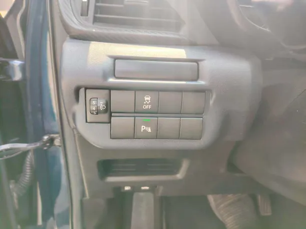 Car image 37