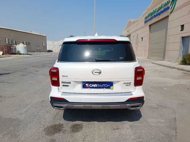 Car image 6