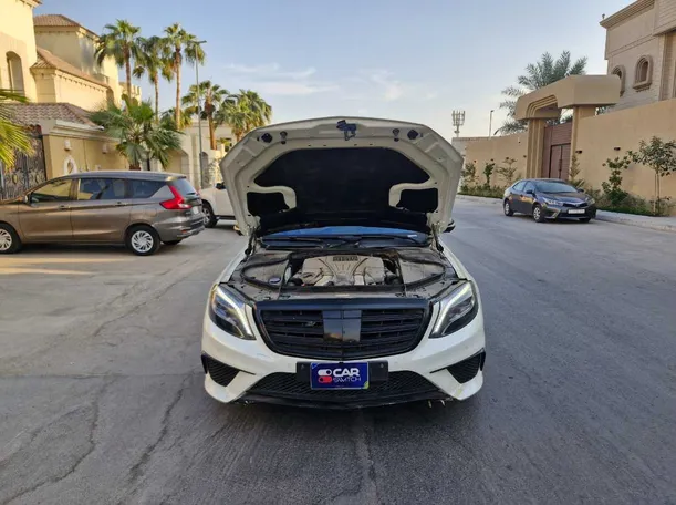 Car image 24