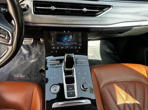 Car image 18