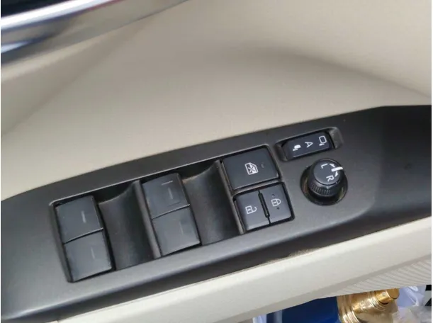 Car image 31