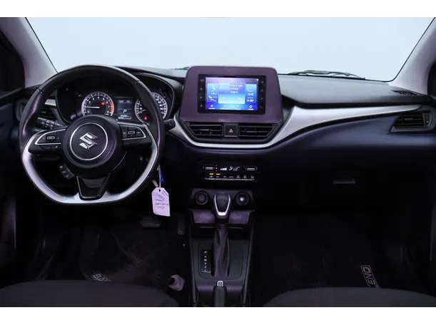 Car image 14