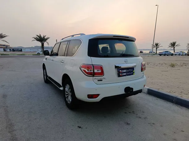 Car image 7