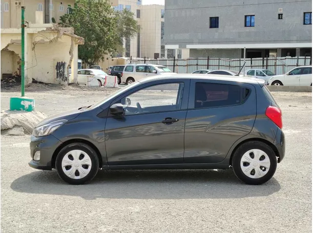 Car image 8