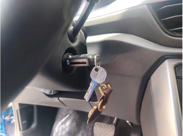 Car image 25