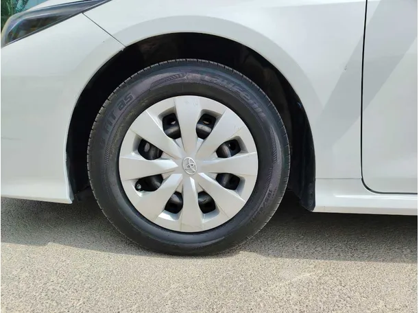 Car image 10