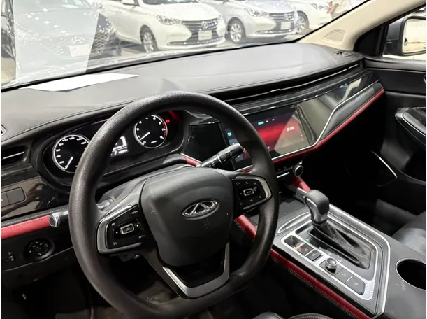 Car image 11