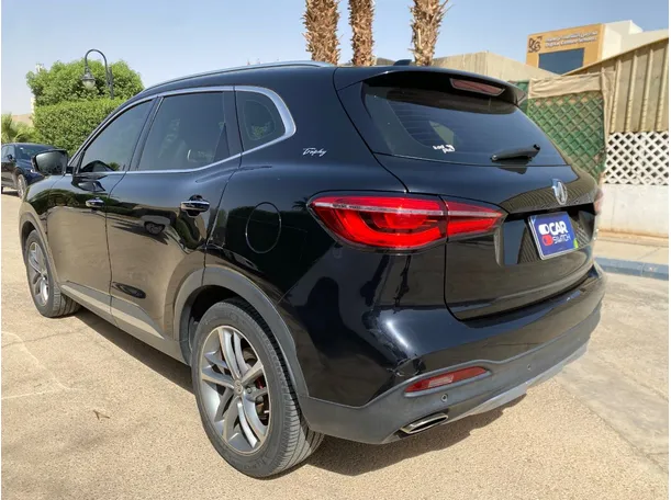 Car image 7