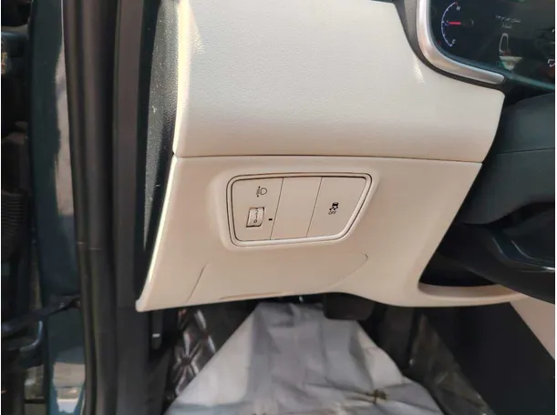 Car image 41