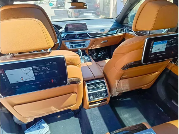 Car image 38