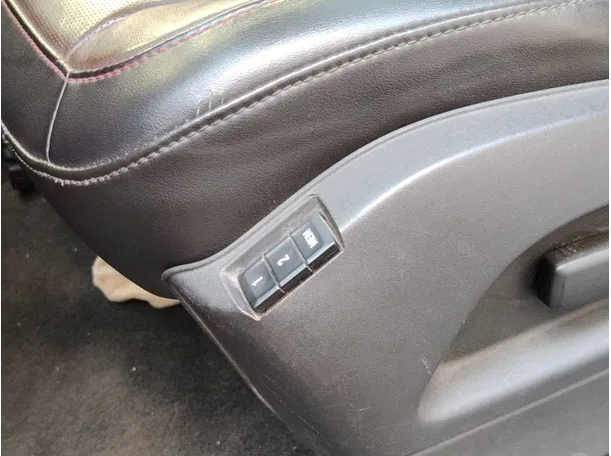 Car image 29