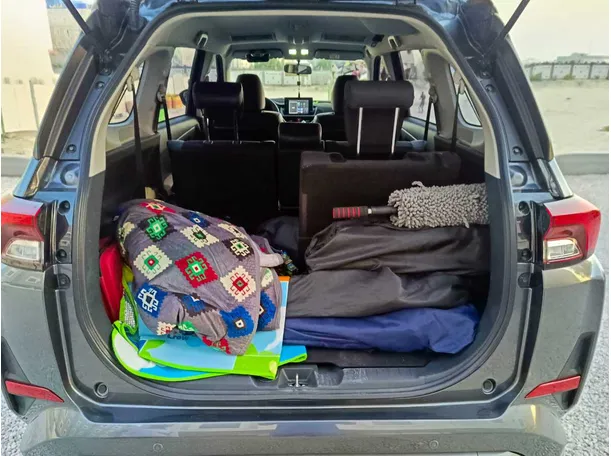 Car image 28