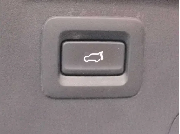 Car image 35