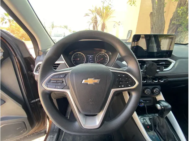 Car image 17