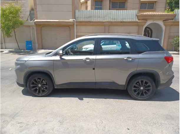 Car image 8