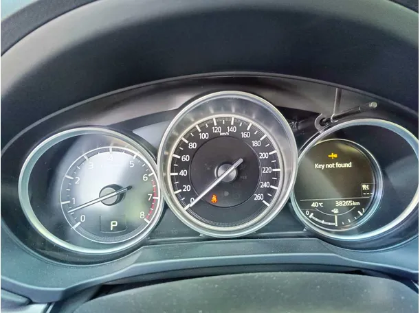 Car image 30