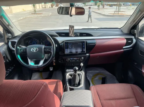 Car image 17