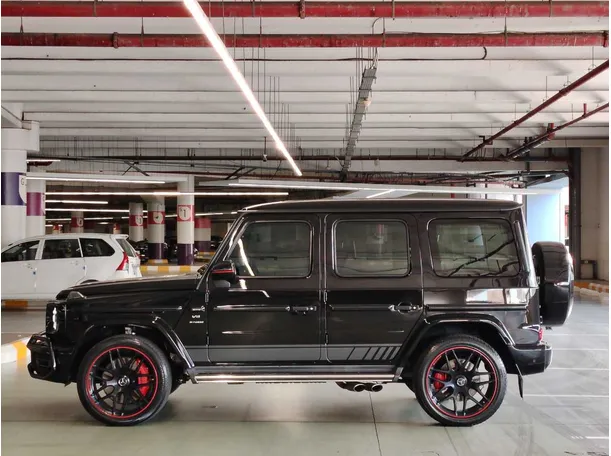 Car image 8