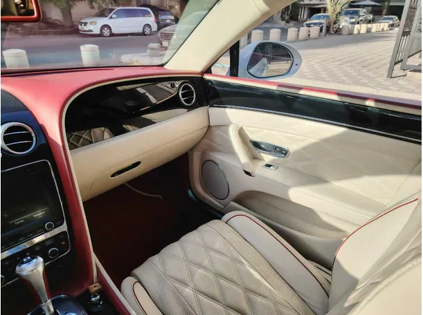 Car image 37