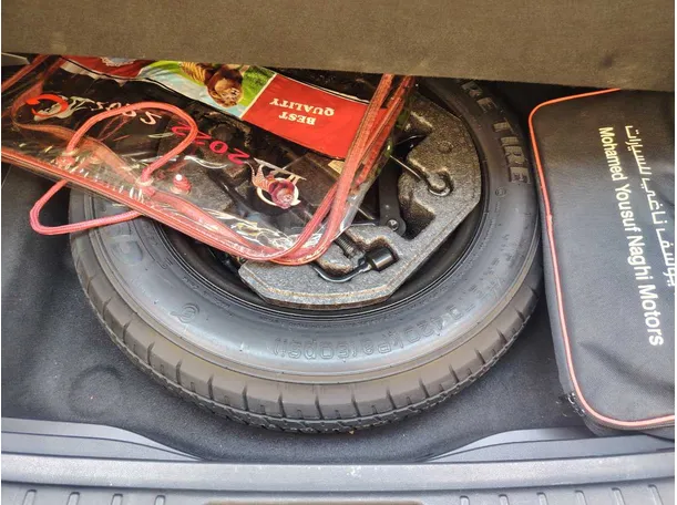 Car image 29
