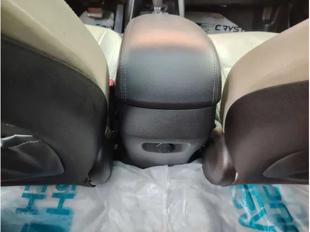 Car image 37