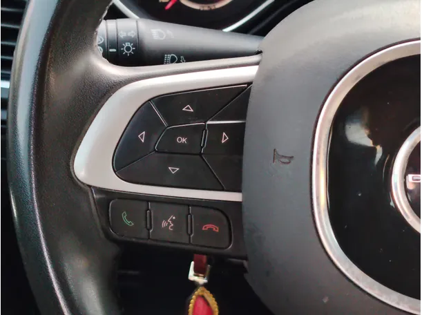 Car image 26
