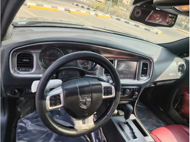 Car image 13