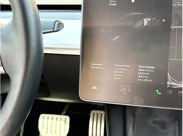 Car image 21