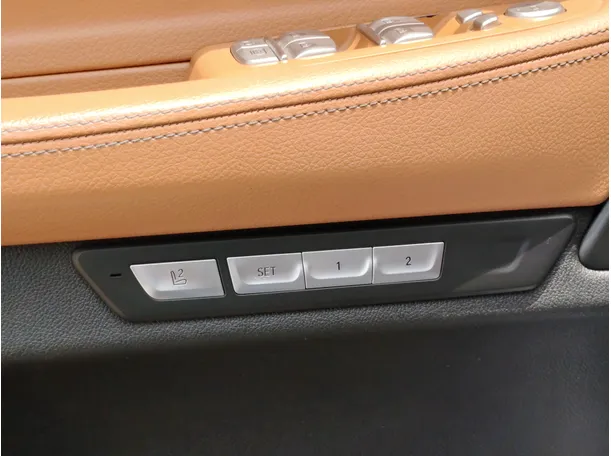 Car image 39
