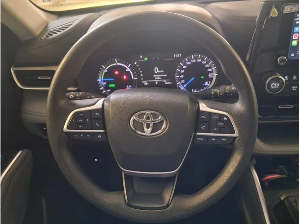 Car image 18