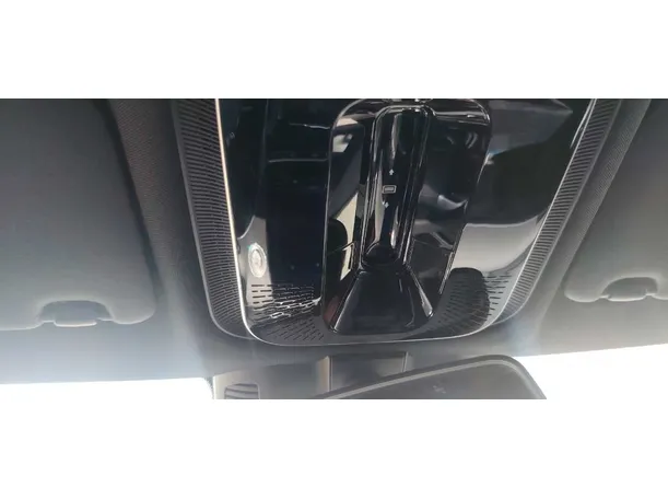 Car image 29