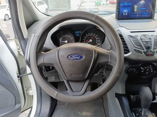Car image 17